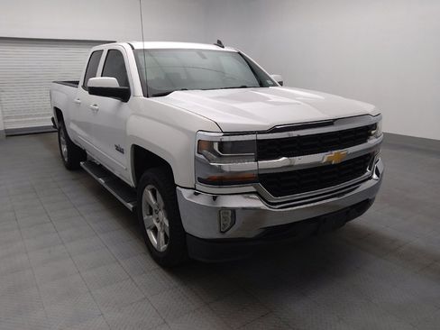Used 2018 Chevrolet Silverado 1500 LT w/ Texas Edition RWD image 13