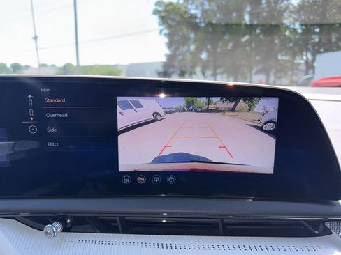 Used 2025 Cadillac Optiq Sport 2 w/ LPO, Floor Liner Package AWD/4WD image 20