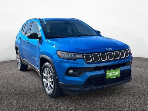 Used 2022 Jeep Compass Latitude image 7