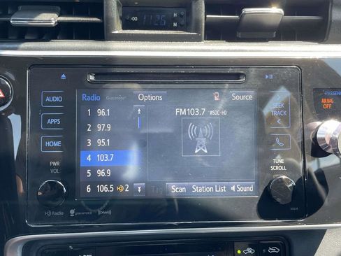 Used 2019 Toyota Corolla SE w/ SE Premium Package FWD image 32
