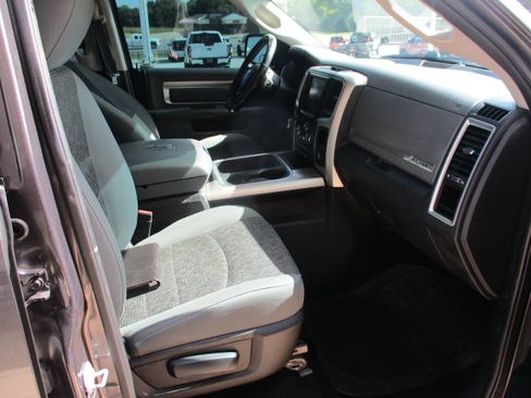 Used 2017 RAM 1500 Big Horn AWD/4WD image 10