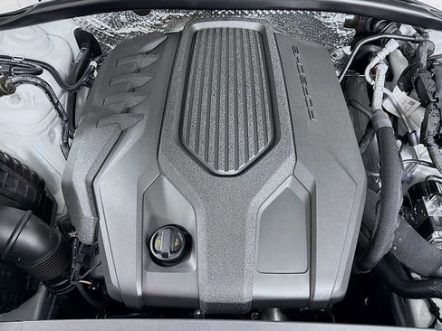 New 2026 Porsche Macan image 32