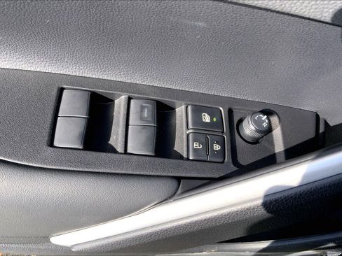 Used 2026 Toyota Corolla Cross XLE w/ Convenience Package AWD/4WD image 18