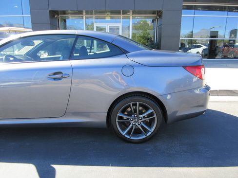 Used 2013 Lexus IS 250C image 5