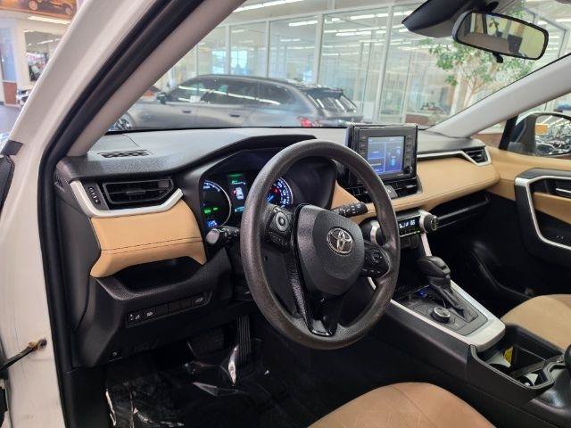 Used 2021 Toyota RAV4 XLE w/ Convenience Package AWD/4WD image 8