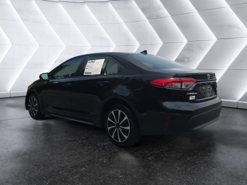 Used 2026 Toyota Corolla LE FWD image 3
