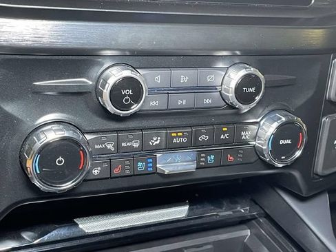 Used 2024 Ford F350 Lariat w/ Lariat Ultimate Package AWD/4WD image 29
