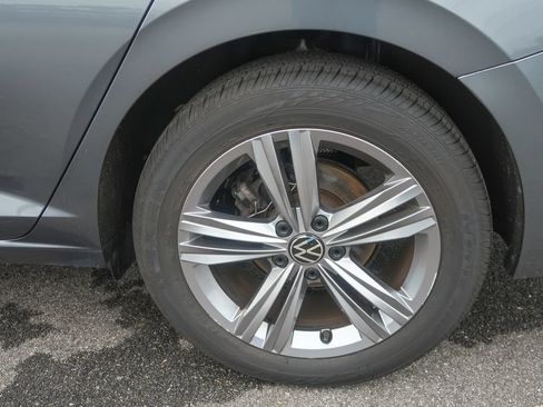 Used 2024 Volkswagen Jetta SE FWD image 13