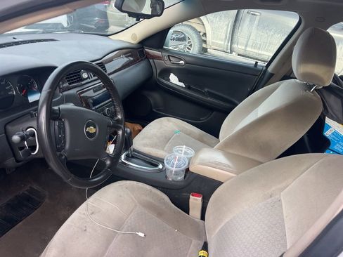Used 2014 Chevrolet Impala LT w/ LT Sunroof Package image 3
