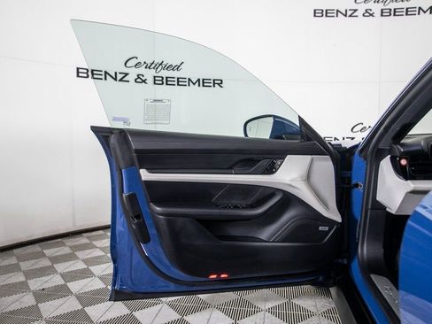 Used 2021 Porsche Taycan 4S w/ Premium Package image 20