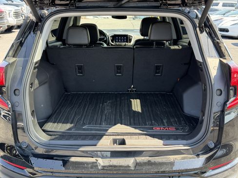 Used 2024 GMC Terrain SLT w/ Elevation Edition AWD/4WD image 31