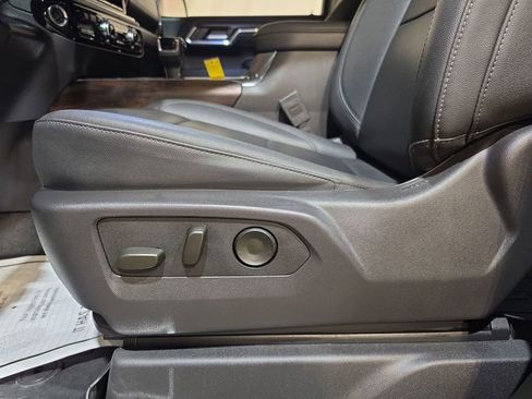 Used 2024 GMC Sierra 1500 SLT w/ SLT Convenience Package AWD/4WD image 14