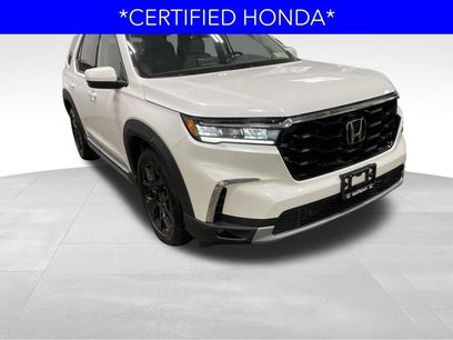 Used 2025 Honda Pilot Touring