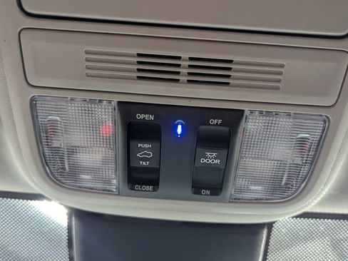 New 2026 Honda Odyssey Touring image 23