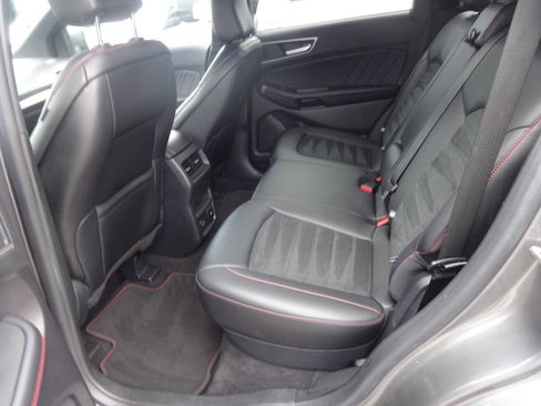 Used 2021 Ford Edge ST-Line image 14