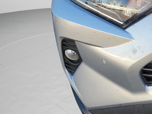 Used 2021 Toyota RAV4 Limited FWD image 13