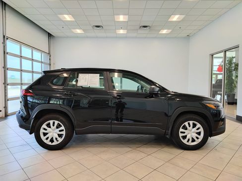 Used 2026 Toyota Corolla Cross L FWD image 2