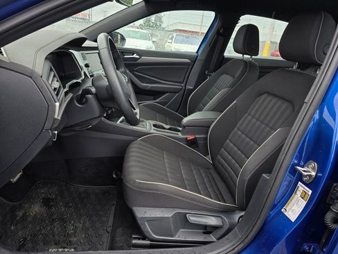 Used 2024 Volkswagen Jetta Sport FWD image 21