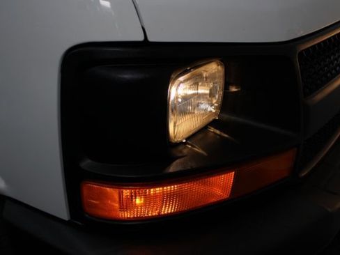 Used 2013 Chevrolet Express 3500 LS image 20