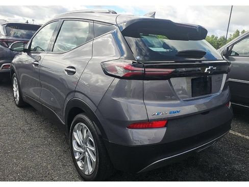 Used 2023 Chevrolet Bolt EUV LT w/ Driver Confidence Package FWD image 4