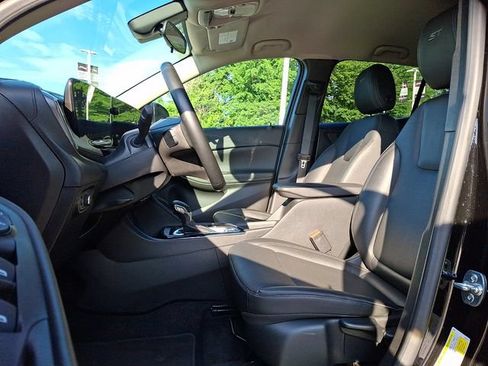 Used 2024 Buick Encore GX Sport Touring FWD image 13
