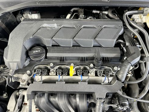 Used 2023 Hyundai Venue SEL image 28