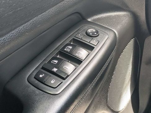 Used 2018 Jeep Grand Cherokee Laredo AWD/4WD image 20