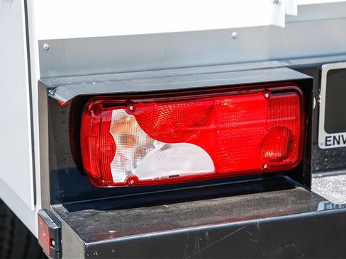 Used 2024 Mercedes-Benz Sprinter 4500 image 8