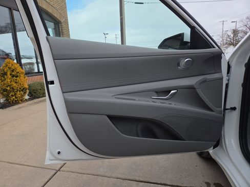 New 2026 Hyundai Elantra Blue image 15