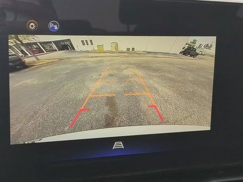Used 2025 Chevrolet Equinox LT FWD image 19