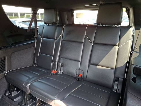 Used 2021 Cadillac Escalade ESV Premium Luxury w/ Driver Assist Tech Package AWD/4WD image 12