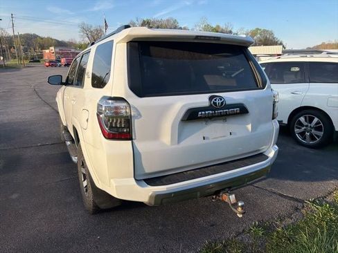 Used 2022 Toyota 4Runner TRD Off-Road Premium image 9