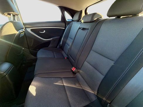 Used 2013 Hyundai Elantra GT image 18