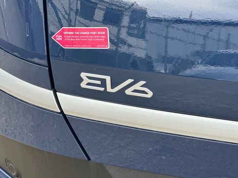 New 2025 Kia EV6 Light w/ Light LR Technology Package image 26