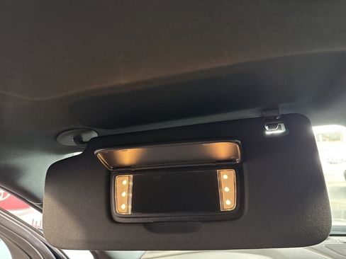 Used 2023 Chevrolet Traverse LT image 49