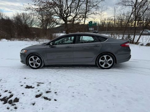 Used 2013 Ford Fusion SE image 8