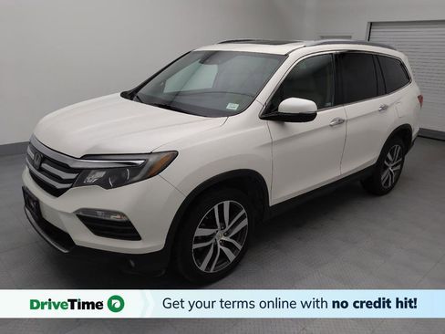 Used 2018 Honda Pilot Touring image 1