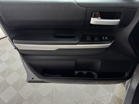 Used 2018 Toyota Tundra SR5 image 9