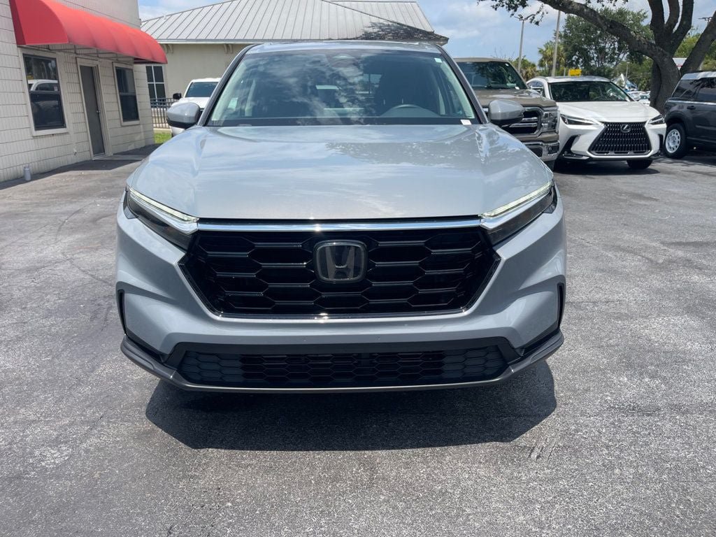 Used 2025 Honda CR-V EX image 9