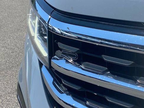 Certified 2023 Volkswagen Atlas Cross Sport SEL Premium R-Line AWD/4WD image 5