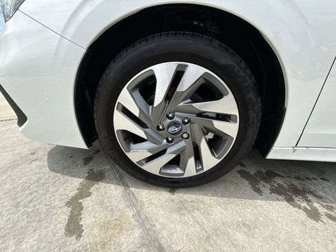 Used 2025 Subaru Legacy Limited AWD/4WD image 10