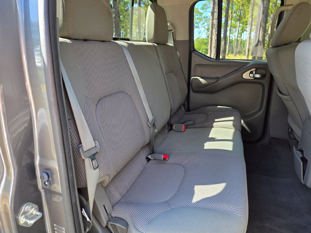 Used 2019 Nissan Frontier SV RWD image 19