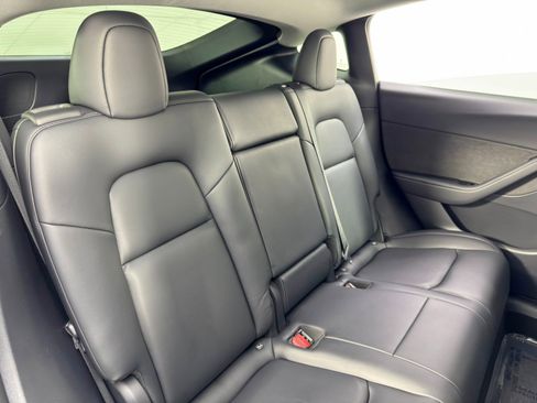 Used 2020 Tesla Model Y Performance image 39