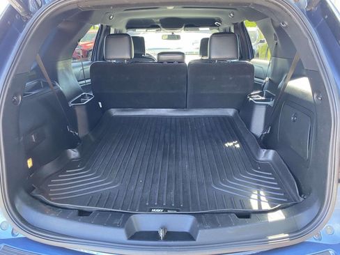 Used 2018 Ford Explorer XLT w/ Equipment Group 202A image 8