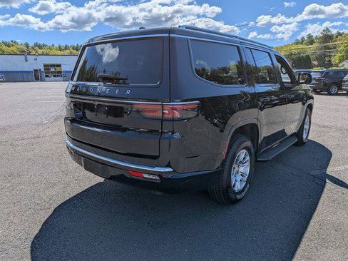 Certified 2024 Jeep Wagoneer 4WD image 5