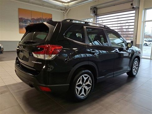 Certified 2023 Subaru Forester Premium image 6