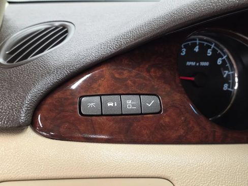 Used 2008 Buick Lucerne CXL w/ Driver Confidence Package FWD image 33