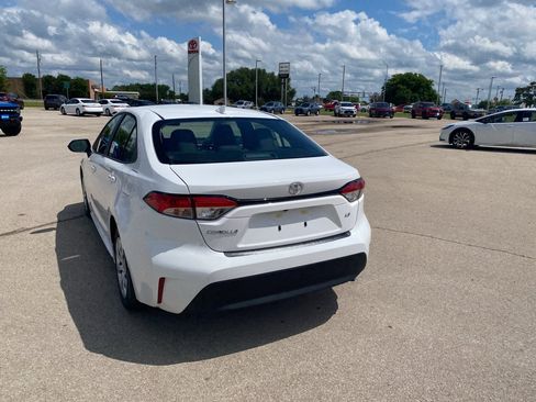 New 2026 Toyota Corolla LE FWD image 11