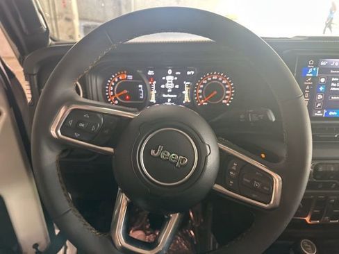 Used 2025 Jeep Wrangler Sahara w/ Technology Group image 38