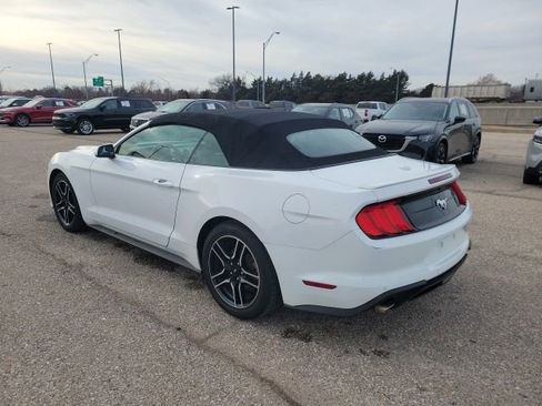 Used 2022 Ford Mustang Premium image 23